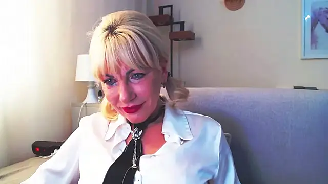 GabrielleTrue online show from 10-02-25, 06:09