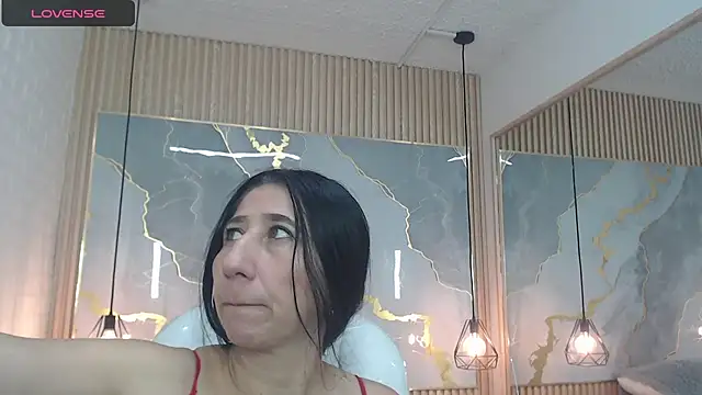 nei girl online show from 11-07-25, 11:43