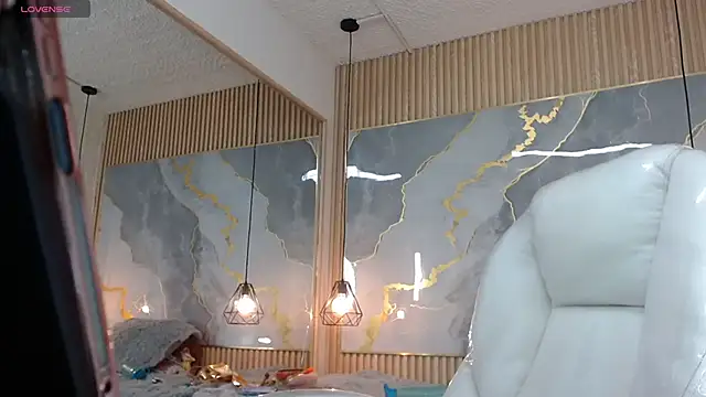 Snapshot of nei_girl chatting on 02-26-26, 11:42 nei girl online show from 02-26-26, 11:42