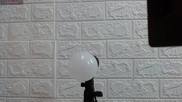 Snapshot of nei_girl chatting on 03-13-26, 12:01 nei girl online show from 03-13-26, 12:01