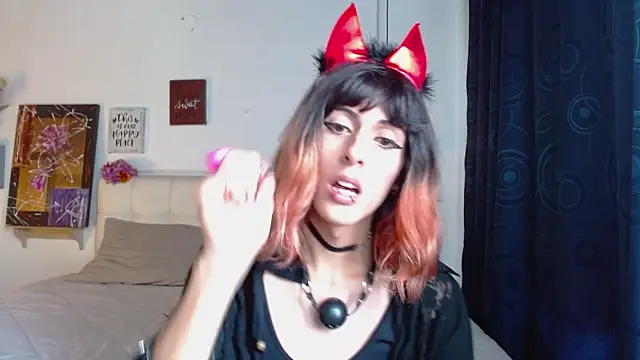 Snapshot of goth_minerva chatting on 03-19-25, 04:55 goth minerva online show from 03-19-25, 04:55