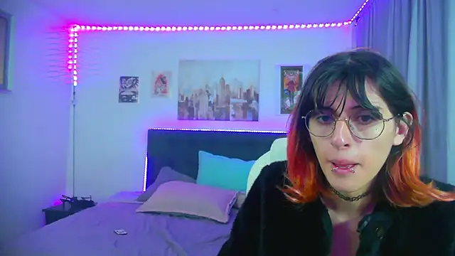 goth minerva online show from 05-12-26, 01:30