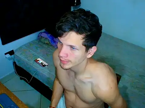 Snapshot of kevinkewman chatting on 07-26-26, 11:06 kevinkewman online show from 07-26-26, 11:06