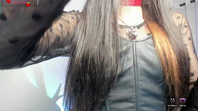 Laila Angels online show from 05-14-26, 02:18