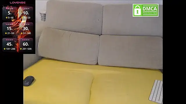 Snapshot of ErikaBird chatting on 01-16-25, 12:34 ErikaBird online show from 01-16-25, 12:34