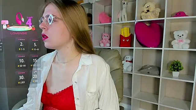 Joann Shermann online show from 10-05-25, 01:04