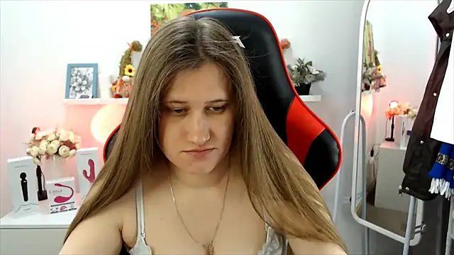 Lucky Lana online show from 05-12-26, 02:19