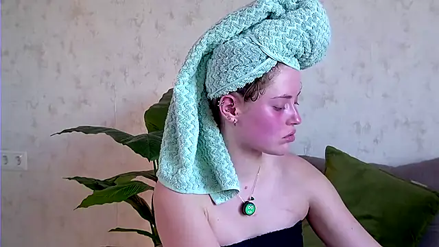 AshleyD  online show from 09-16-25, 02:34