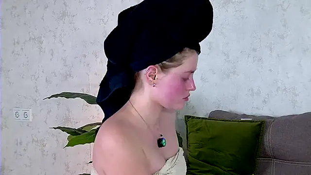 AshleyD  online show from 09-20-25, 02:45