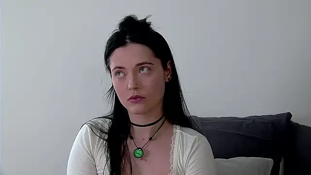 Snapshot of AshleyD_ chatting on 06-11-26, 01:53 AshleyD online show from 06-11-26, 01:53