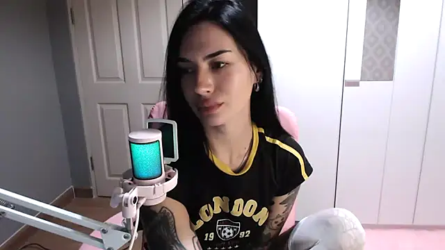 pixielustt online show from 11-10-25, 05:01