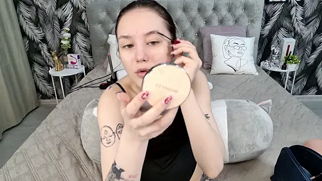 CarolineTenders online show from 01-14-26, 01:22