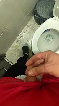 Snapshot of evi42 chatting on 03-19-25, 11:28 evi42 online show from 03-19-25, 11:28