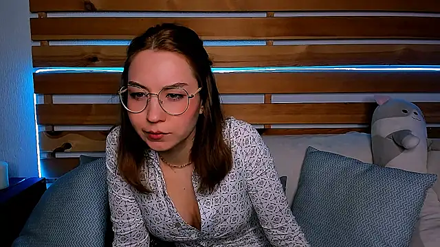 Lilo Sims online show from 03-21-25, 01:56