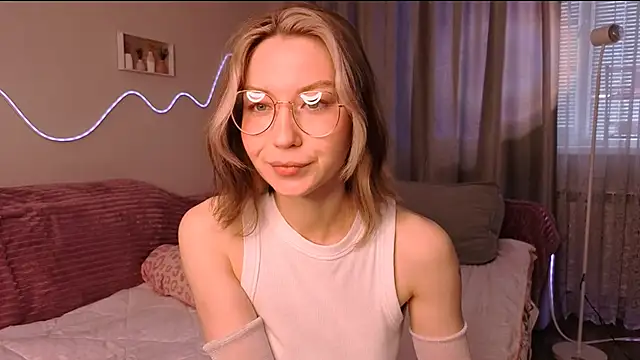 Lilo Sims online show from 09-09-25, 04:45