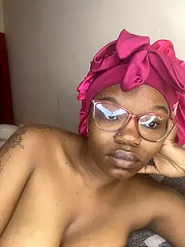 YummyMelanin117 online show from 11-15-25, 06:33