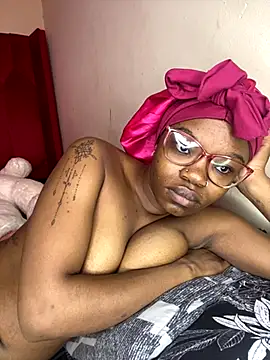 YummyMelanin117 online show from 11-17-25, 08:09