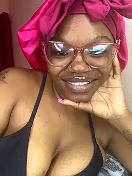 YummyMelanin117 online show from 11-20-25, 10:15