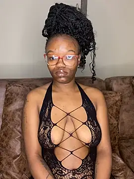 Snapshot of YummyMelanin117 chatting on 02-11-26, 11:21 YummyMelanin117 online show from 02-11-26, 11:21