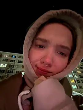 Snapshot of bambi_lu chatting on 11-15-25, 04:36 bambi lu online show from 11-15-25, 04:36