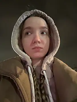 Snapshot of bambi_lu chatting on 11-17-25, 05:08 bambi lu online show from 11-17-25, 05:08