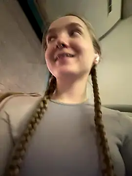 Snapshot of bambi_lu chatting on 12-18-25, 06:03 bambi lu online show from 12-18-25, 06:03