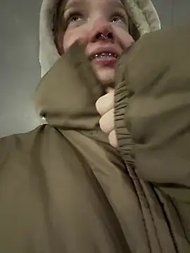 Snapshot of bambi_lu chatting on 01-13-26, 05:51 bambi lu online show from 01-13-26, 05:51