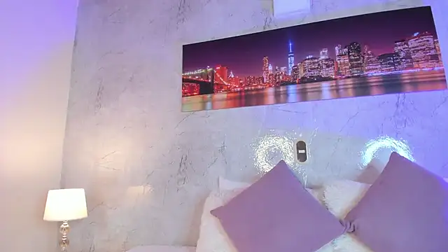 zaraquiinn online show from 12-21-25, 02:24