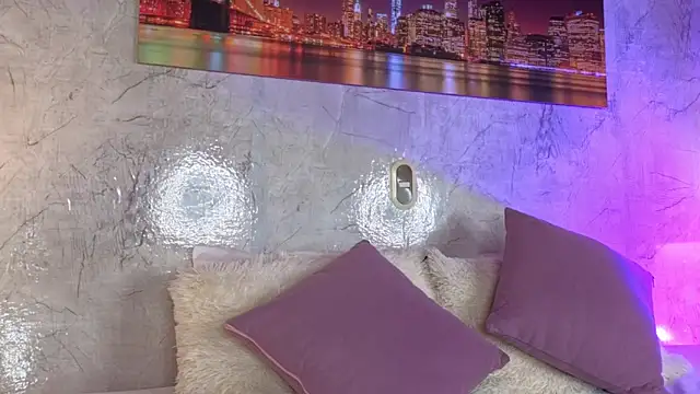 Snapshot of zaraquiinn chatting on 02-18-26, 02:24 zaraquiinn online show from 02-18-26, 02:24