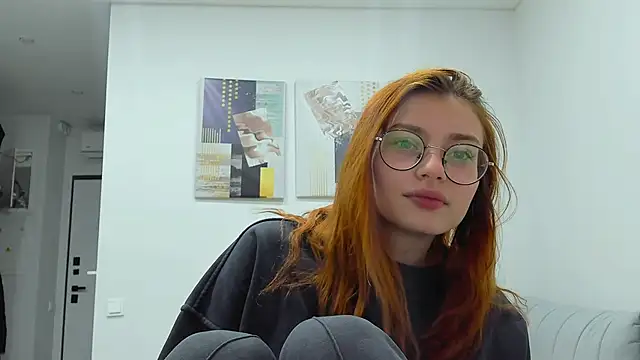 Snapshot of AngelaSwan chatting on 03-19-25, 03:51 AngelaSwan online show from 03-19-25, 03:51
