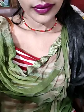 Snapshot of Eshwari_Chopra chatting on 09-15-25, 05:29 Eshwari Chopra online show from 09-15-25, 05:29