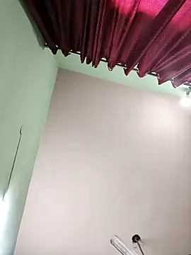 Snapshot of Eshwari_Chopra chatting on 09-18-25, 04:14 Eshwari Chopra online show from 09-18-25, 04:14