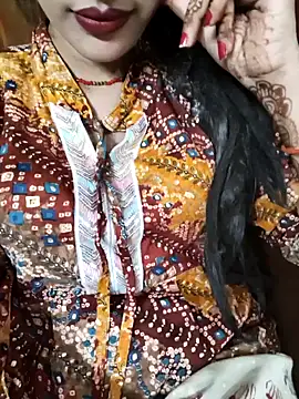 Snapshot of Eshwari_Chopra chatting on 10-12-25, 08:57 Eshwari Chopra online show from 10-12-25, 08:57