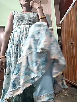 Snapshot of Eshwari_Chopra chatting on 10-30-25, 01:45 Eshwari Chopra online show from 10-30-25, 01:45