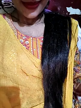 Snapshot of Eshwari_Chopra chatting on 02-13-26, 04:08 Eshwari Chopra online show from 02-13-26, 04:08