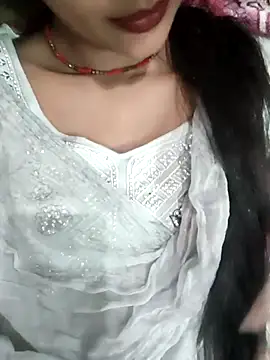 Snapshot of Eshwari_Chopra chatting on 02-23-26, 04:54 Eshwari Chopra online show from 02-23-26, 04:54