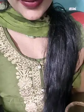 Snapshot of Eshwari_Chopra chatting on 03-14-26, 05:29 Eshwari Chopra online show from 03-14-26, 05:29