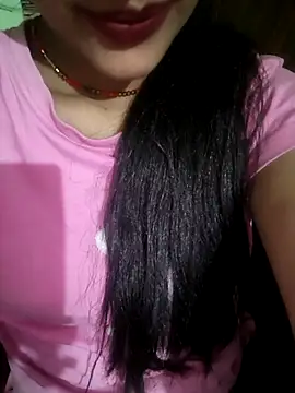 Snapshot of Eshwari_Chopra chatting on 03-20-26, 03:39 Eshwari Chopra online show from 03-20-26, 03:39