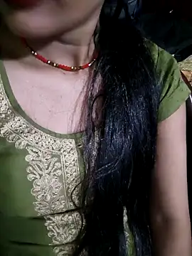 Snapshot of Eshwari_Chopra chatting on 04-03-26, 04:27 Eshwari Chopra online show from 04-03-26, 04:27