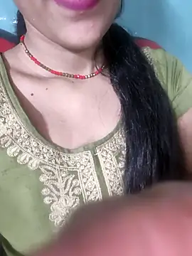 Snapshot of Eshwari_Chopra chatting on 04-23-26, 04:09 Eshwari Chopra online show from 04-23-26, 04:09