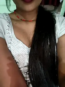 Snapshot of Eshwari_Chopra chatting on 04-24-26, 04:59 Eshwari Chopra online show from 04-24-26, 04:59
