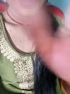 Snapshot of Eshwari_Chopra chatting on 04-26-26, 03:37 Eshwari Chopra online show from 04-26-26, 03:37