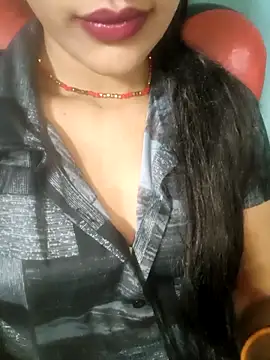 Snapshot of Eshwari_Chopra chatting on 04-27-26, 06:39 Eshwari Chopra online show from 04-27-26, 06:39