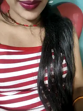 Snapshot of Eshwari_Chopra chatting on 05-01-26, 04:55 Eshwari Chopra online show from 05-01-26, 04:55