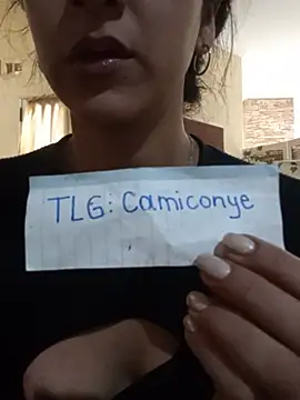 Camilitah online show from 05-17-26, 02:13