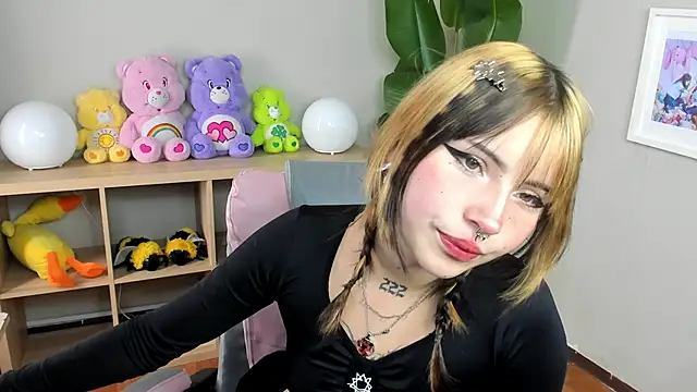 sukini berry online show from 09-24-25, 01:25