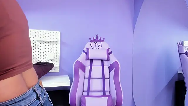 Elaine87  online show from 02-26-26, 04:50