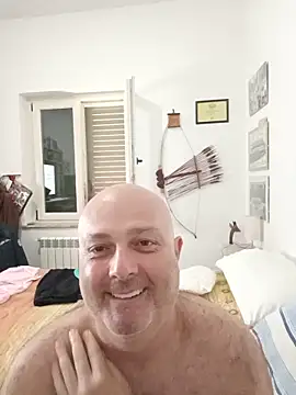 Alexis Bull online show from 05-26-26, 10:22