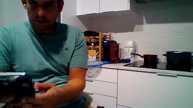 Snapshot of pauunico chatting on 10-18-25, 07:47 pauunico online show from 10-18-25, 07:47