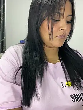 Snapshot of sashaoficial_ chatting on 03-18-26, 12:14 sashaoficial online show from 03-18-26, 12:14